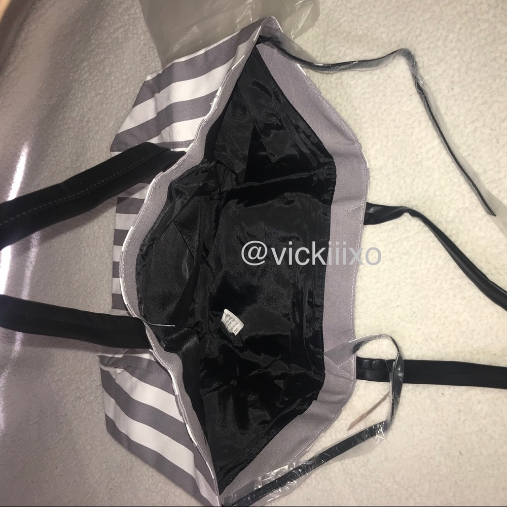 Victoria's Secret tote - Picture 2 of 6